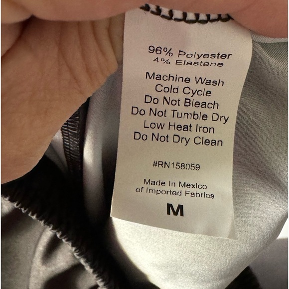 NWOT Men’s Black Swim/Athletic Shorts. Elastic Waist With Draw String. Size M - Picture 3 of 5